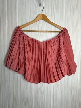 Express Pleated Off-Shoulder Crop Top in Dusty Rose